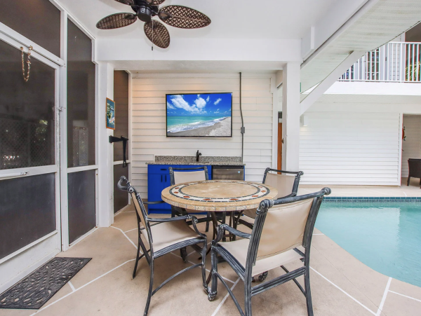 Stunning Luxury Vacation Home With Private Pool in Captiva